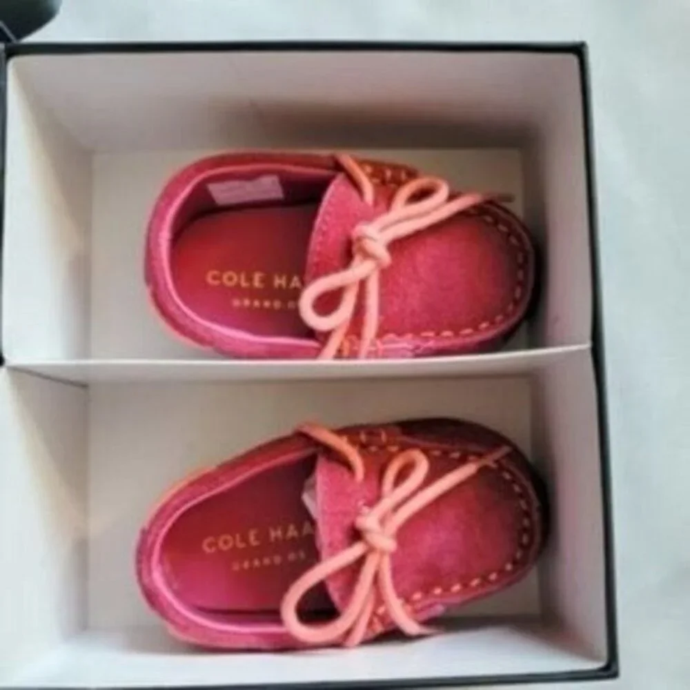 Cole Haan Baby Preppy Luxury Vibrant Moccasin Loafers 2 Pink Suede Shoes NEW